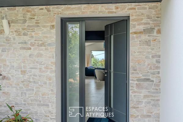 Villa contemporaine avec vue panoramique sur l’océan