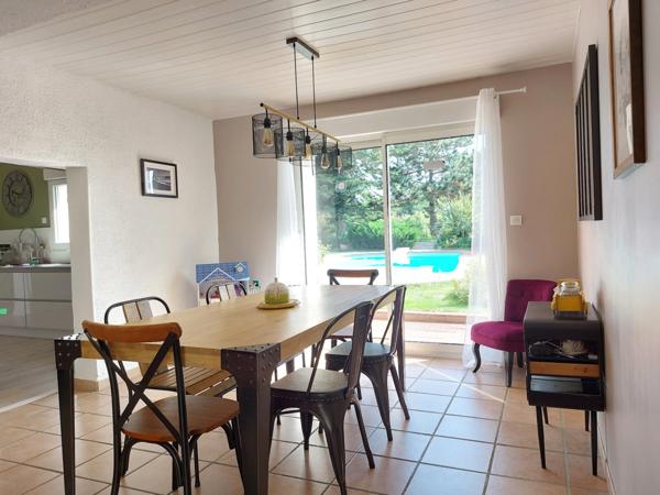 Maison à vendre 7 pièces MONTAUBAN (82) avec chambres d'hôtes, piscine, jardin et dépendance.