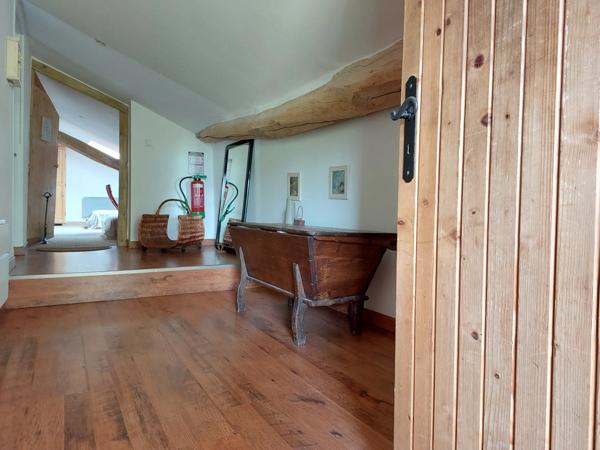 Maison à vendre 7 pièces MONTAUBAN (82) avec chambres d'hôtes, piscine, jardin et dépendance.