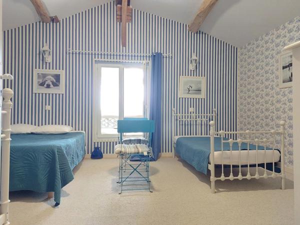 Maison à vendre 7 pièces MONTAUBAN (82) avec chambres d'hôtes, piscine, jardin et dépendance.