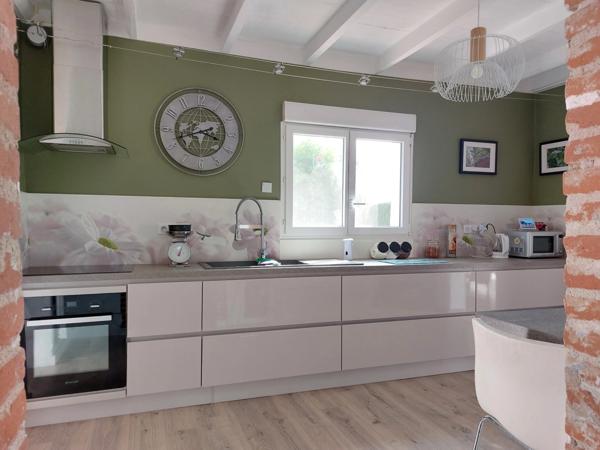 Maison à vendre 7 pièces MONTAUBAN (82) avec chambres d'hôtes, piscine, jardin et dépendance.