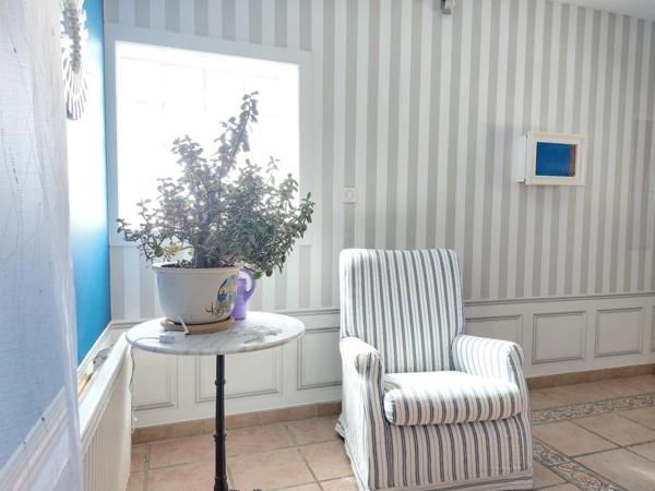 Maison à vendre 7 pièces MONTAUBAN (82) avec chambres d'hôtes, piscine, jardin et dépendance.