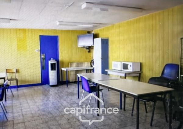 Local industriel et bureau à vendre FRESSENNEVILLE (80)