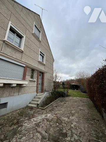 AIRAINES - EXCLUSIVITE - MAISON DE VILLAGE - 5 CHAMBRES - JARDIN - CAVE