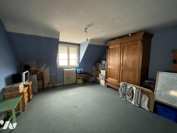 AIRAINES - EXCLUSIVITE - MAISON DE VILLAGE - 5 CHAMBRES - JARDIN - CAVE