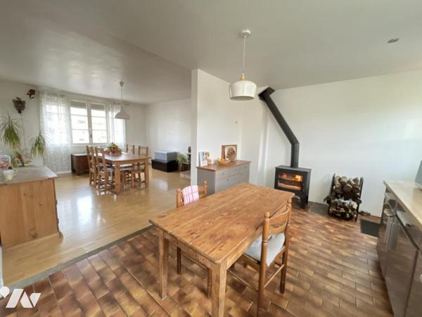 AIRAINES - EXCLUSIVITE - MAISON DE VILLAGE - 5 CHAMBRES - JARDIN - CAVE