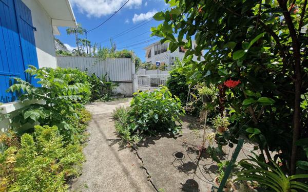 Maison à vendre    6 pièces • 92,50 m2 Saint-Denis