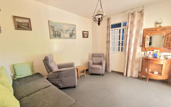 Maison à vendre    6 pièces • 92,50 m2 Saint-Denis