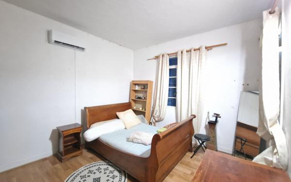 Maison à vendre    6 pièces • 92,50 m2 Saint-Denis