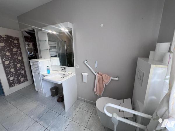 Maison récente proche bourg