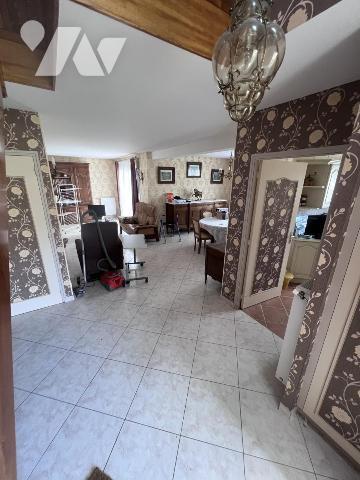 Maison récente proche bourg