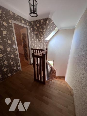 Maison récente proche bourg