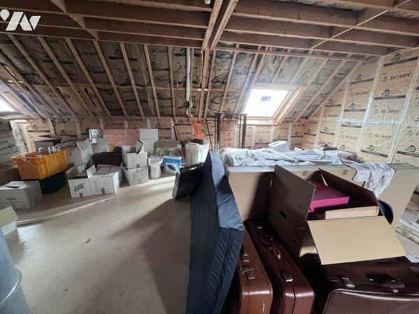 Maison récente proche bourg