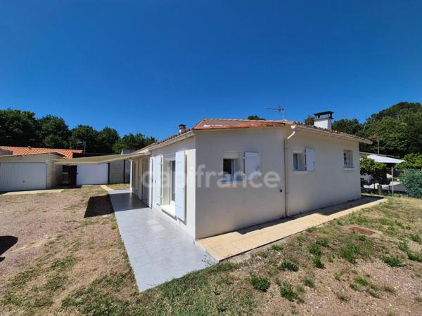 Maison à vendre 3 pièces ROYAN (17). Plain Pied. Terrain de 1130m²