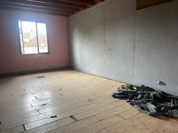 Vente Maison 3 pièces 85 m2 à Neuilly-Saint-Front