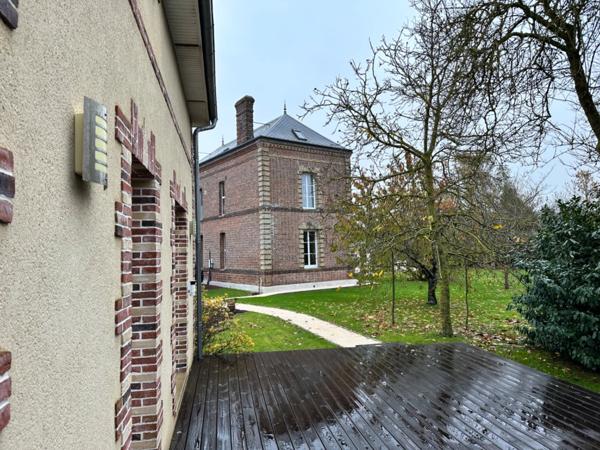 Magnifique propriété comprenant une Maison de maître et une maison d’amis sur 288 m2 en plein coeur de la Normandie et à 50 minutes des plages !