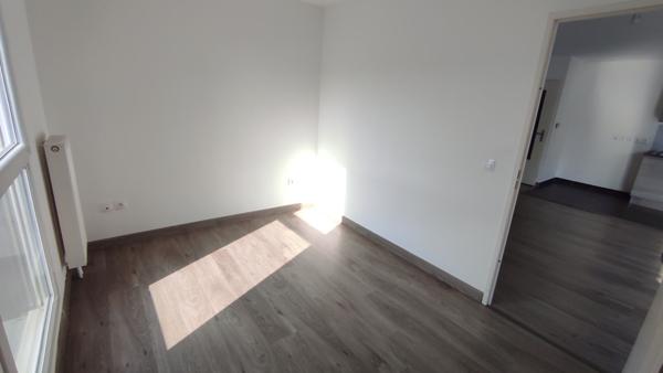 Appartement Capinghem 4 pièces 77.10 m2 - loggia - deux stationnements privatifs - deux salles d'eau