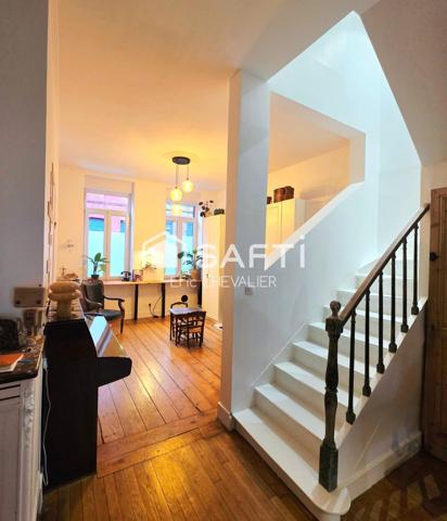 maison avec cachet, 4 chambres,grand jardin,proche métro et tram