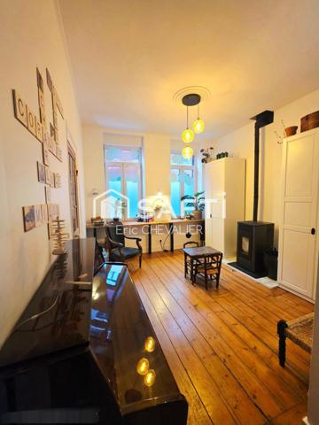 maison avec cachet, 4 chambres,grand jardin,proche métro et tram