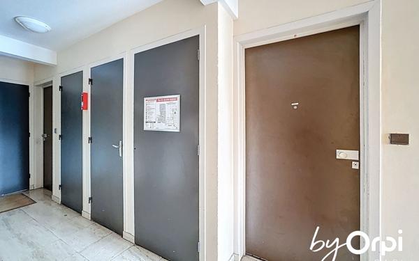 Appartement à vendre    1 pièce • 32,09 m2 Clermont-Ferrand