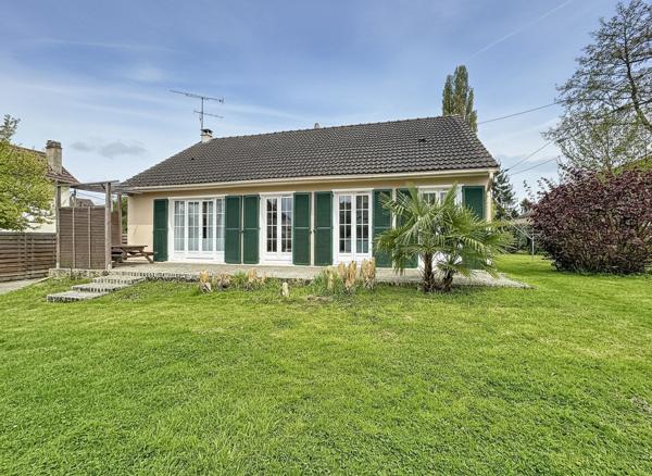 EXCLUSIVITÉ ERA ? Chaumontel, village très recherché, superbe maison indépendante de plain-pied en parfait état sur 604 m² de terrain.