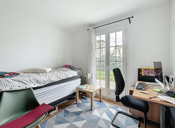 EXCLUSIVITÉ ERA ? Chaumontel, village très recherché, superbe maison indépendante de plain-pied en parfait état sur 604 m² de terrain.