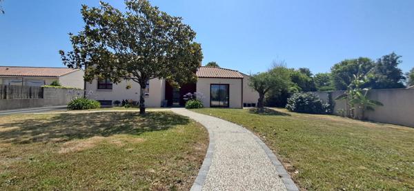 Maison familiale avec piscine et sous-sol total