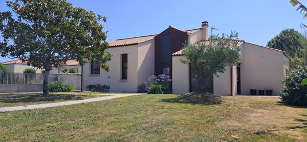 Maison familiale avec piscine et sous-sol total