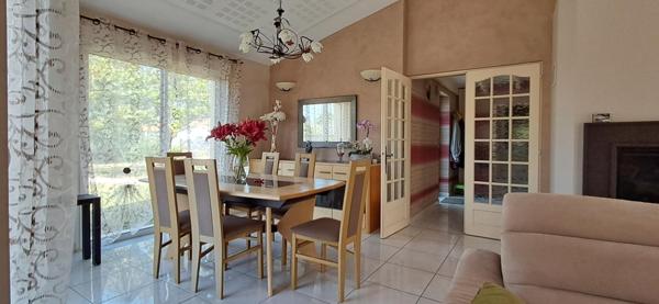 Maison familiale avec piscine et sous-sol total