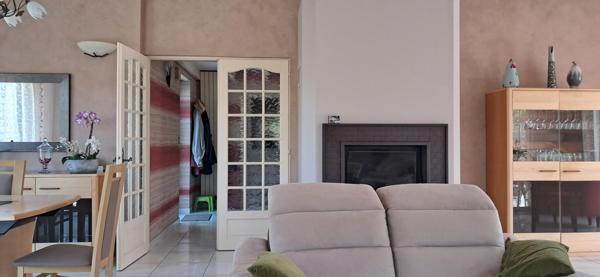 Maison familiale avec piscine et sous-sol total