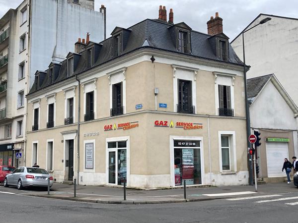 Tours hyper centre, Murs commerciaux