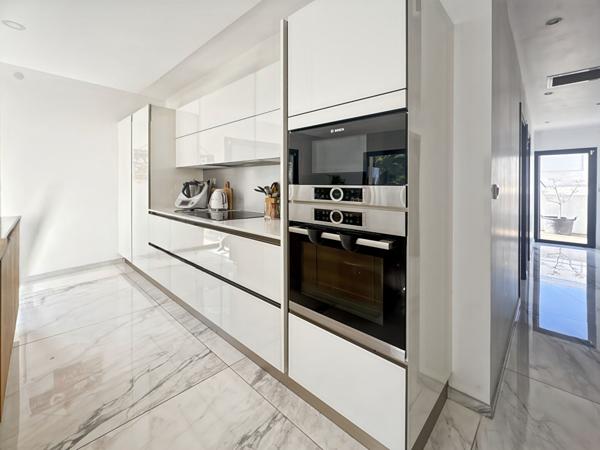 Maison à Vendre à Allauch - 5 pièces avec Piscine