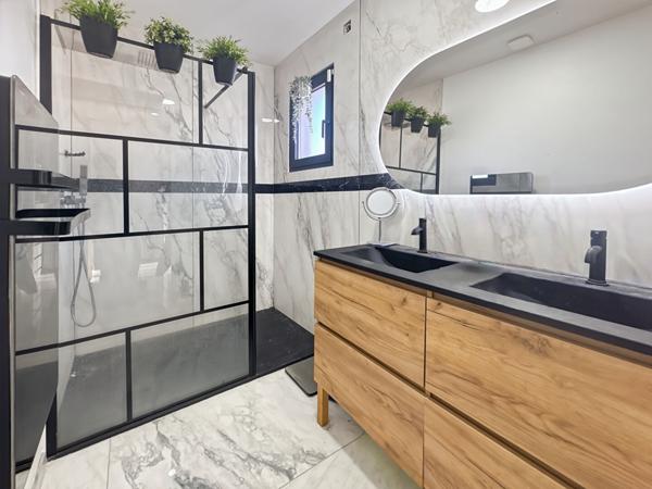 Maison à Vendre à Allauch - 5 pièces avec Piscine