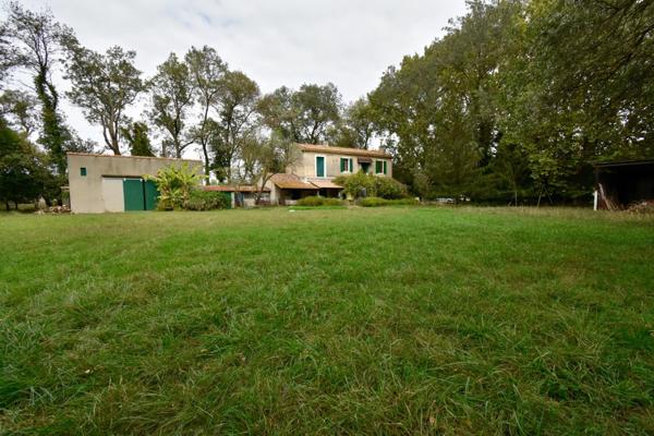 Dpt Bouches du Rhône (13), à vendre FONTVIEILLE propriete P5