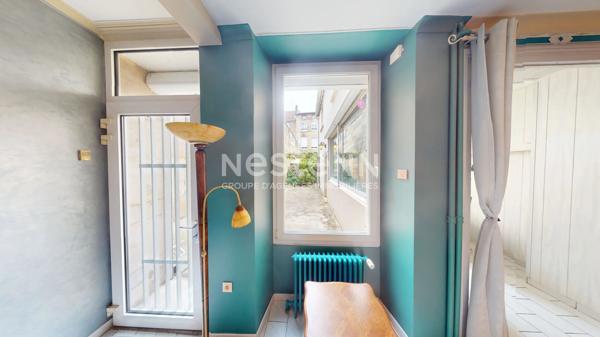 BAR-LE-DUC Boulevard de la Rochelle maison de ville de 8 pièces, 160 m² avec garage  et extérieur.