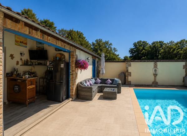 Maison à vendre 10 pièces 407 m² Saint-Dizier-les-Domaines