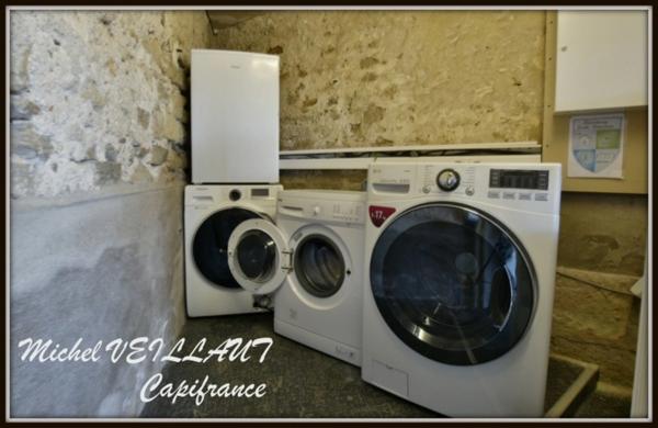 Résidence à vendre 21 pièces BOURBON L'ARCHAMBAULT (03), 8 appartements, Site cure thermale