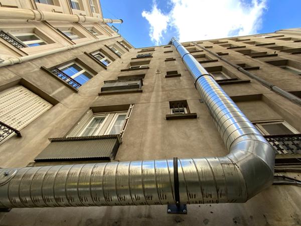 BEAU RESTAURANT - RUE PRIMATICE - MAIRIE PLACE D’ITALIE