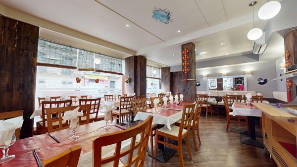 BEAU RESTAURANT - RUE PRIMATICE - MAIRIE PLACE D’ITALIE