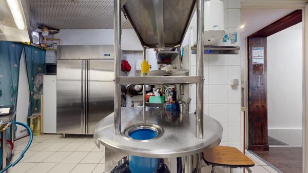 BEAU RESTAURANT - RUE PRIMATICE - MAIRIE PLACE D’ITALIE