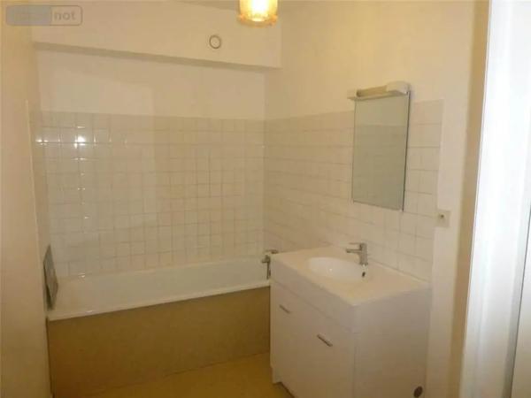Location - Appartement Laval 53000 4 pièces 93 m 2