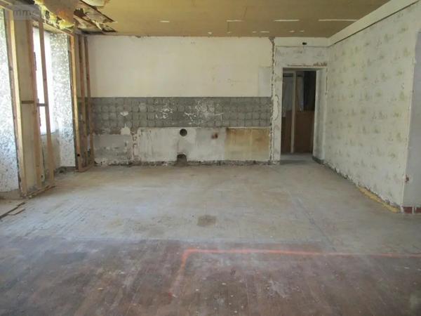 Achat - Appartement Carhaix-Plouguer 29270 3 pièces 85 m 2 302 m 2
