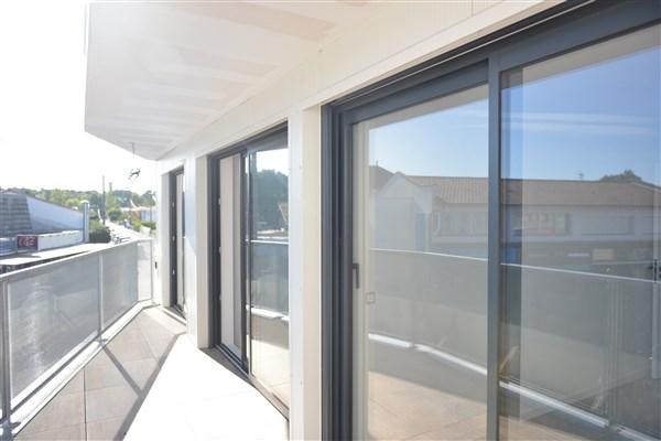ARCHITECTURE CONTEMPORAINE- APPARTEMENT EN LOCATION MEUBLÉE AVEC TERRASSE - Pessac