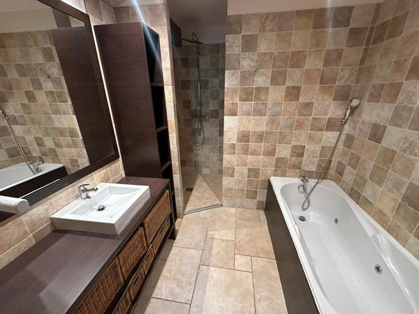 Vente / Ensemble de 2 maisons