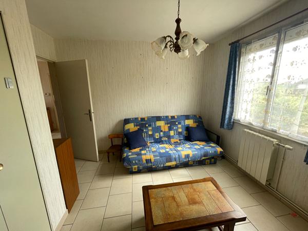 Maison de plain-pied à Brain-sur-Allonnes - 4 chambres, 103 m²