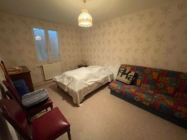 Maison de plain-pied à Brain-sur-Allonnes - 4 chambres, 103 m²