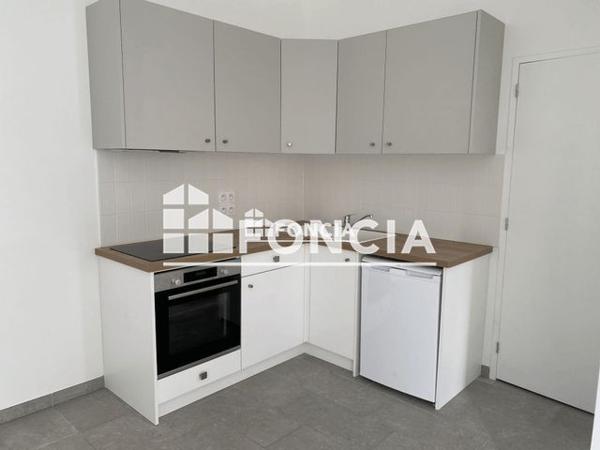 Location Appartement 2 pièces 34.2 m² - 20 RUE PAUL LIGNEUL Le Mans 72000