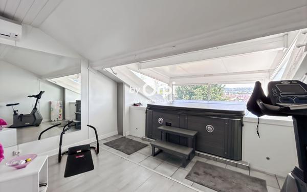 Maison à vendre    6 pièces •  Domérat