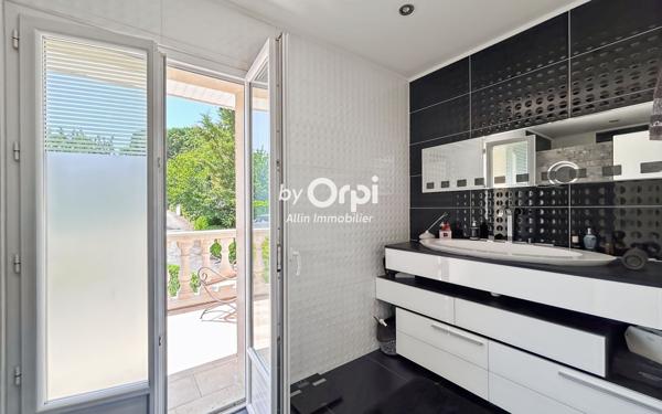 Maison à vendre    6 pièces •  Domérat