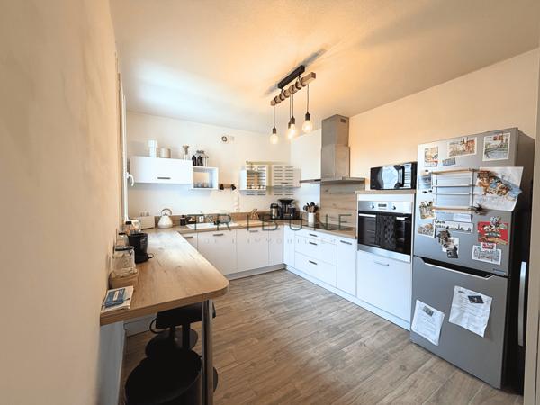 Appartement 3 pièce(s) 2 chambre(s) 83.82 m²